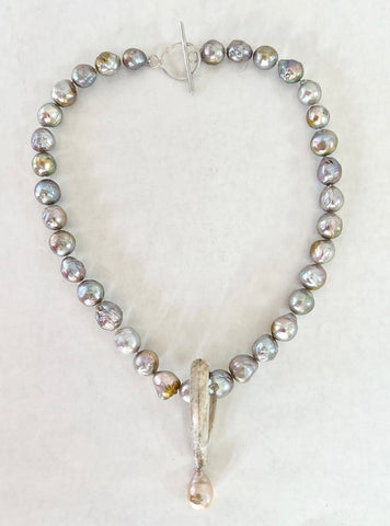 Dripping Necklace