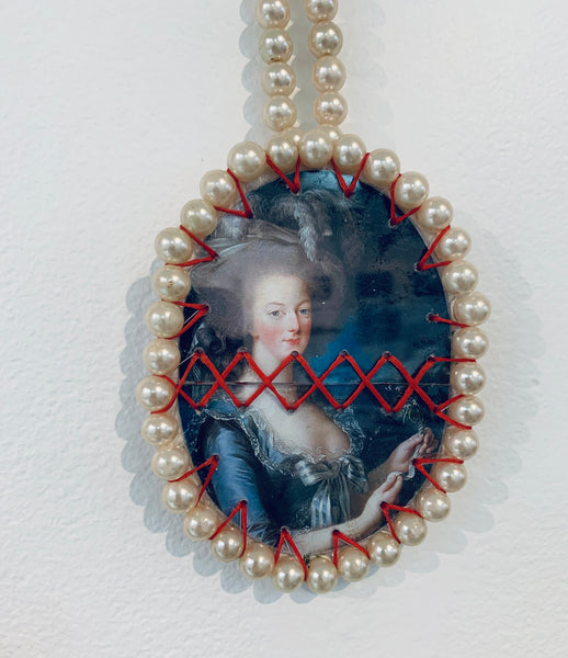 Marie Antoinette Lost the Head, Not the Pearls Necklace