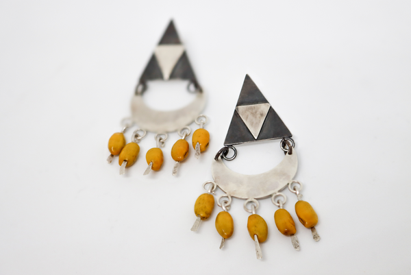 Aronui Triangle Dangles (Kōwhai Seed, Sterling Silver)